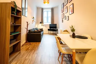 Image de Converted Chapel Swansea | King Bed | Sleeps 4.