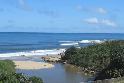 Image de Sea View Holiday Apartment. Walk to the Beach. Exclusive use roof-top deck.