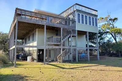 Image de D0112, Walk to Beach, Pets Welcome, Family Friendly, Decks