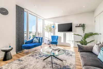 Image de Stylish Colindale Apartment| Balcony w/ City Views