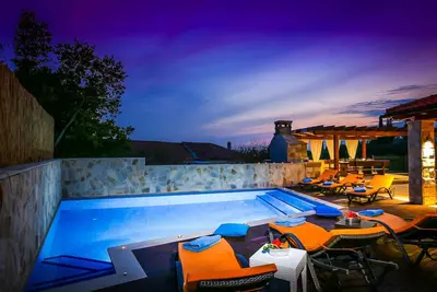 Image de Nikos Country House - Cinq Chambres Villa, Couchages 11