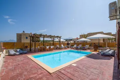 Image de Villa Thalia Klio - Trois Chambres Villa, Couchages 6