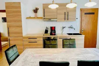 Image de Zentral Gelegenes Airbnb: Vollständig Ausgestattet mit Brandneuer Möblierung