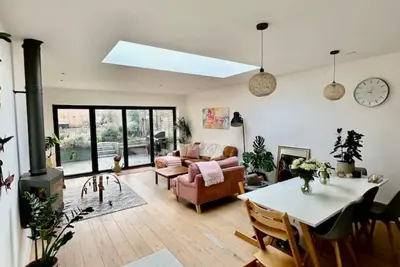 Image de Large, contemporary home in leafy East Dulwich