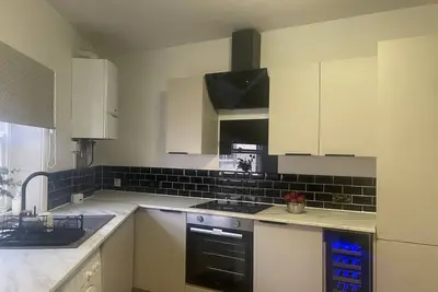 Beautiful central flat, minutes walk from Gloucester's historic Docks