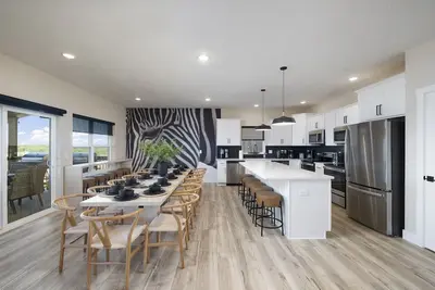 Image de Exotic Mountaintop Oasis: Lakeview, Pool, Lazy River, Hot Tub, Pool table!