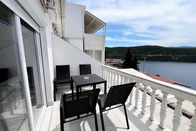 Image de Ii Apartment with Balcony and Sea View for 5