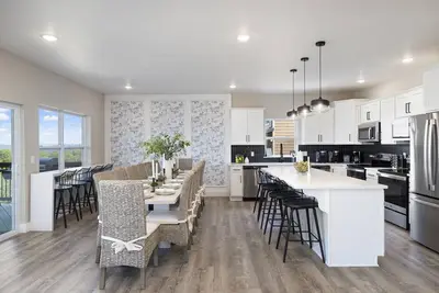 Image de Promo 10% Off Indoor - Outdoor Pools! Lazy River! Lux Lake Views! Hot Tub!