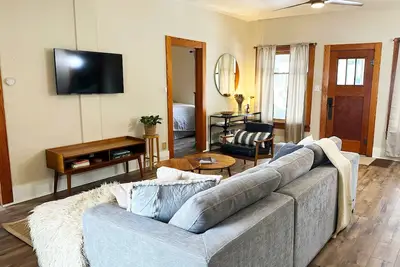 Image de Sunny Downtown Gunnison Retreat