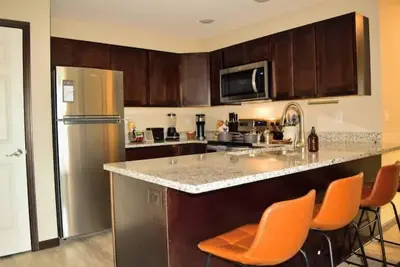 Image de 101 - New, Modern & Comfortable 2 Bedroom Apt