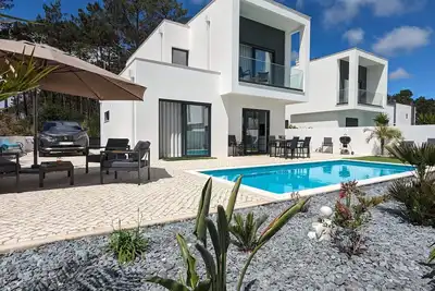 Image de Villa Besugo - Casa de férias com 3 quartos e piscina privada - Sch082