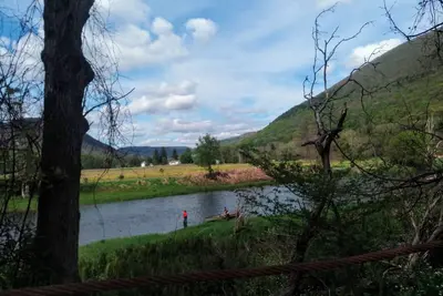 Image de Located on Beautiful Pine Creek, a 15 minute drive from downtown Wellsboro!