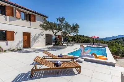 Image de Magnifique maison à Ploce