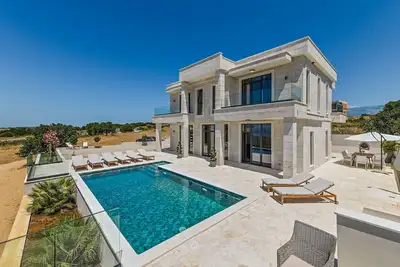 Image de Superbe maison de 5 chambres à Novalja