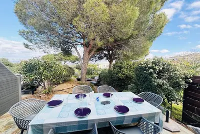 Image de Appartement climatisé 6 couchages avec terrasse à 1. 3 km de la plage à Lumio