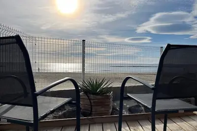 Image de Villa pieds dans l'eau, 4 pers, 2 chambres, terrasse, parking, plage directe, Grau d'Agde