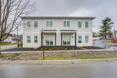 Image de St Clair Apartment - Walk to River & Boardwalk!