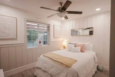 Image de Totally renovated home in mesa with big front & back yard \n