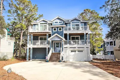 Image de Soundside, Private Pool, Hot Tub, Comm Amenities! 580, A Wave From it All