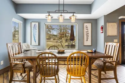 Image de Family-Friendly Lake Retreat, Cmty Firepits, Playground and Hot Tub, Free Sdc Tickets & more!