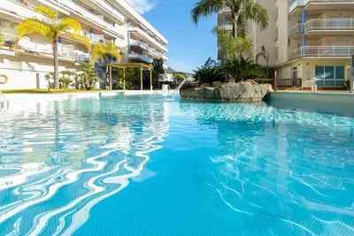 Image de 2201 - Port Canigo Bloc-Ii 401, PRÈS D’Un Parc Naturel Pour La RANDONNÉE, Vtt Ou Windsurf. Grand Jardin Dans Un Endroit Calme.