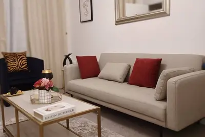 Image de 2 Bed House Sleeps 4 - Private Garden, Parking