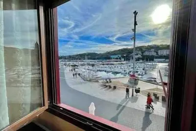 Image de Kai Etxea, el mismo puerto de Bermeo