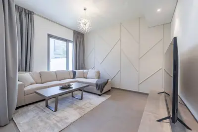 Image de Elegant villa with 3 Bdr I Maid Room I Garden /B67