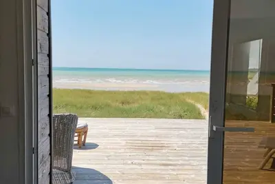Image de Maison bord de mer accès privé à la plage, vue panoramique.