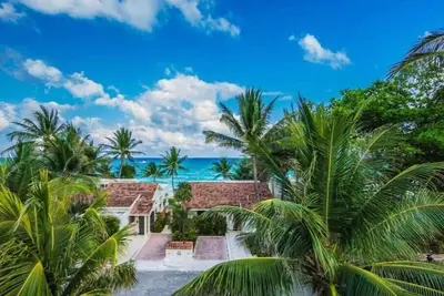 Image de Private Villa located within 30 seconds walk to the beach with private pool