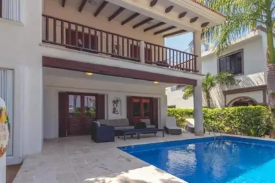 Image de Private rooftop with a stunning ocean view. Private pool. Sleeps 8 guests.