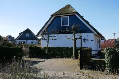 Image de Holiday home Buitenplaats 140 in Callantsoog. Suitable for 6 people with 3 bedrooms.