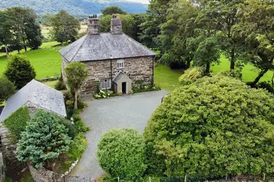 Image de Beautiful Grade Ii listed Rectory in the Snowdonia National Park.