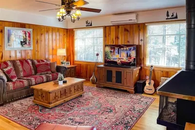 Image de Elk Crossing | Walk to Midtown •Hot Tub • Sleeps 8