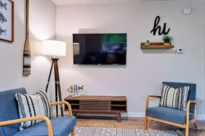 Image de Timber Point - Cozy Cabin Near Sdc and Table Rock!