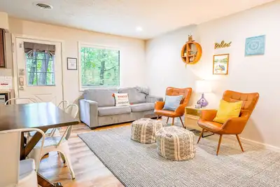 Image de Timber Point - Renovated Cabin on Indian Point!