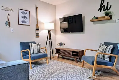 Image de Timber Point - Newly Renovated Indian Point Cabin