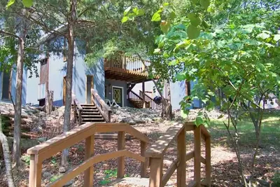 Image de Tribesman Resort #20 - Renovated Cabin, Minutes to Silver Dollar, Great Location