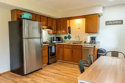 Image de Tribesman Resort #21 - Renovated Cabin, Minutes to Silver Dollar, Great Location