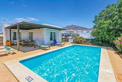 Image de Villa Alcazar - Deux Chambres Villa, Couchages 4