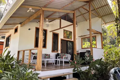 Image de Villa Green Macaw Comfortable Beach Front Villa, sea breezes, Tropical gardens
