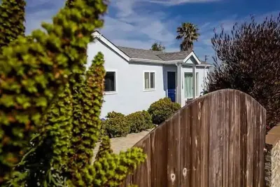 Image de Seaside Family House - Sleeps 6 on Monterey Peninsula