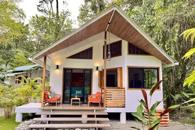 Image de Villa Sloth, Luxury Beachfront Villa just steps away from the beach!