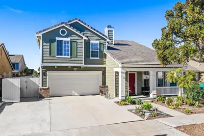 Spacious home with private yard & Bbq - 2 mi. from downtown