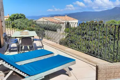 Image de Propriano T3 Tout Confort, Terrasse de 25m², 3 Piscines et Terrain de Tennis