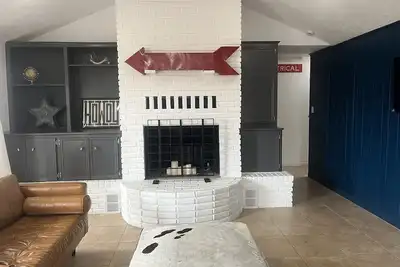 Image de Stylish, dog friendly, recently renovated home <3 miles from Texas A&M. \n