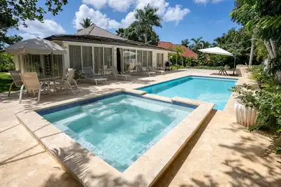 Image de Beautiful and Cozy 4Bdr Villa in Cdc/ Pool, Jacuzzi