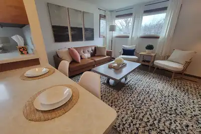 The June \/\/ A one bedroom basement apartment, 3 mi to Mayo Clinic