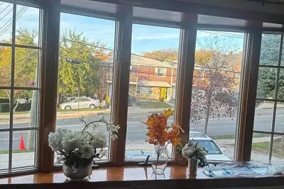 Spontaneous Apartment