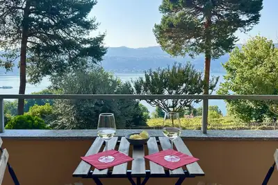Image de Bellavista Lake view apartment